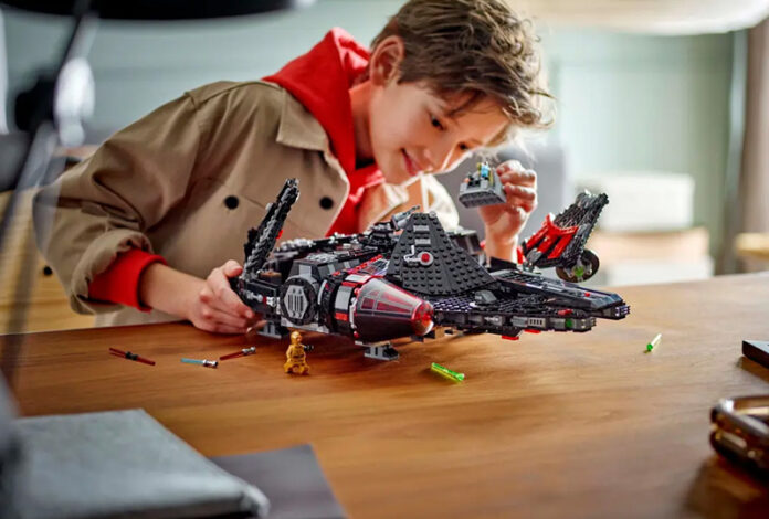 LEGO Star Wars The Dark Falcon